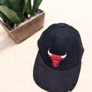 Vintage Bulls Embroidered Cap c1990s